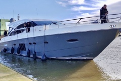 Motoryacht-Überführung