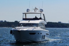 Yachtüberführung-Motoryacht-groß