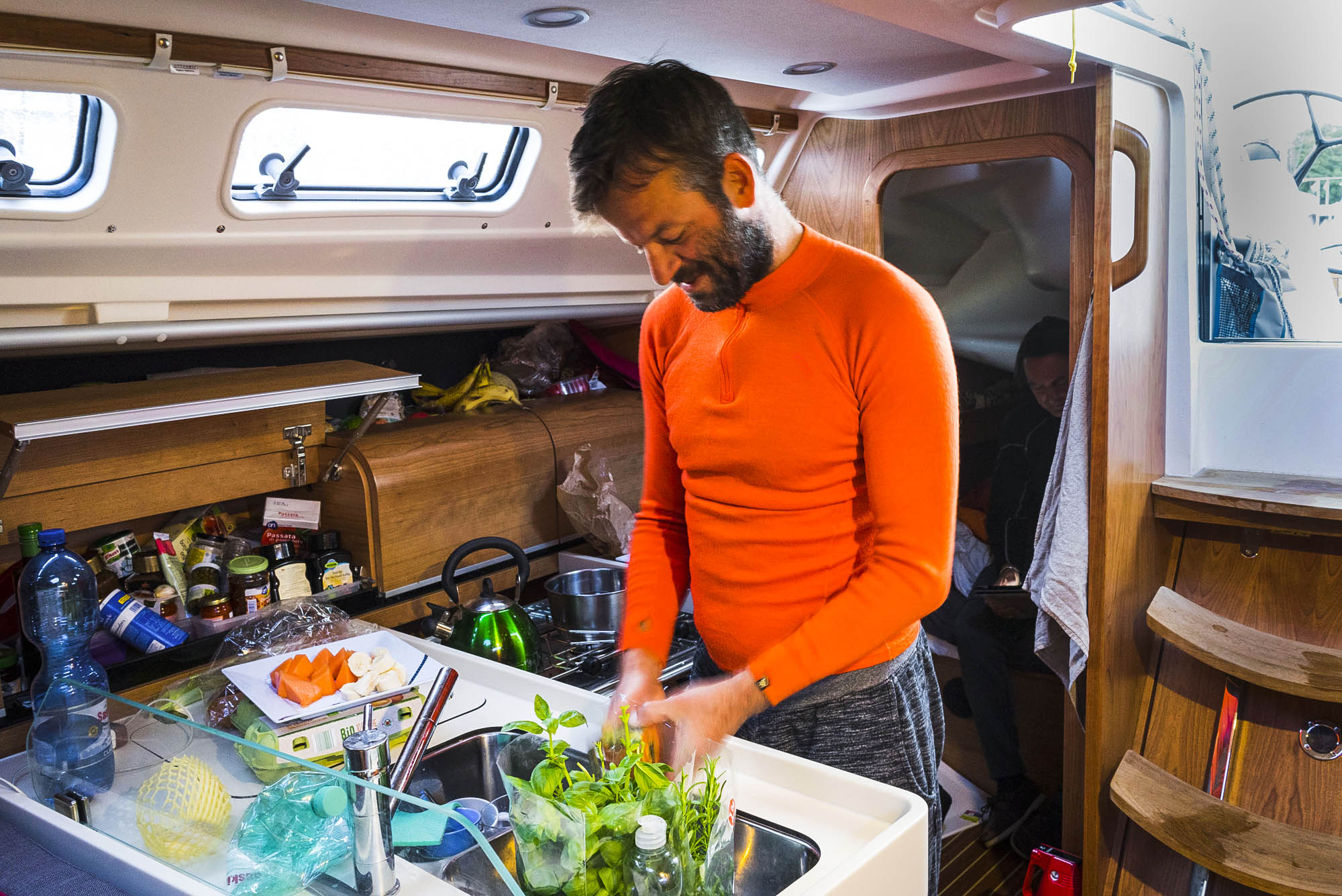 dehlerpic23_Kombuese Yachtüberführung_Crew